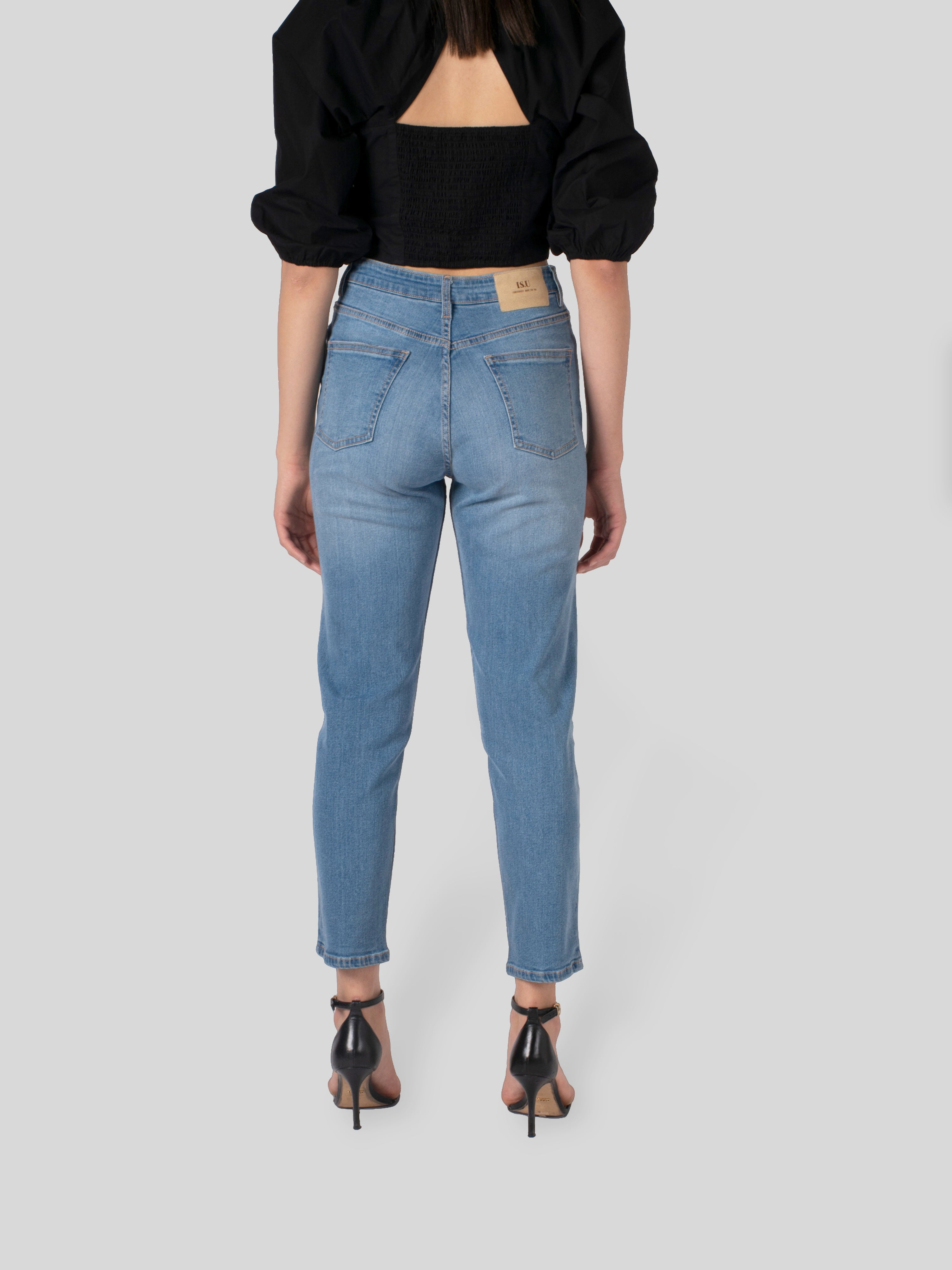 Modern Straight Fit Demin Jeans For ladies In Mid Blue