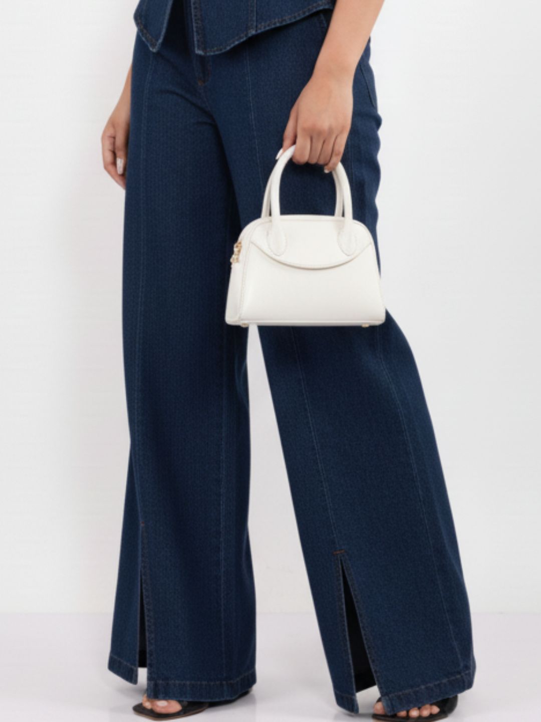 IS.U Dark Blue High-Wait Denim Slit Pants