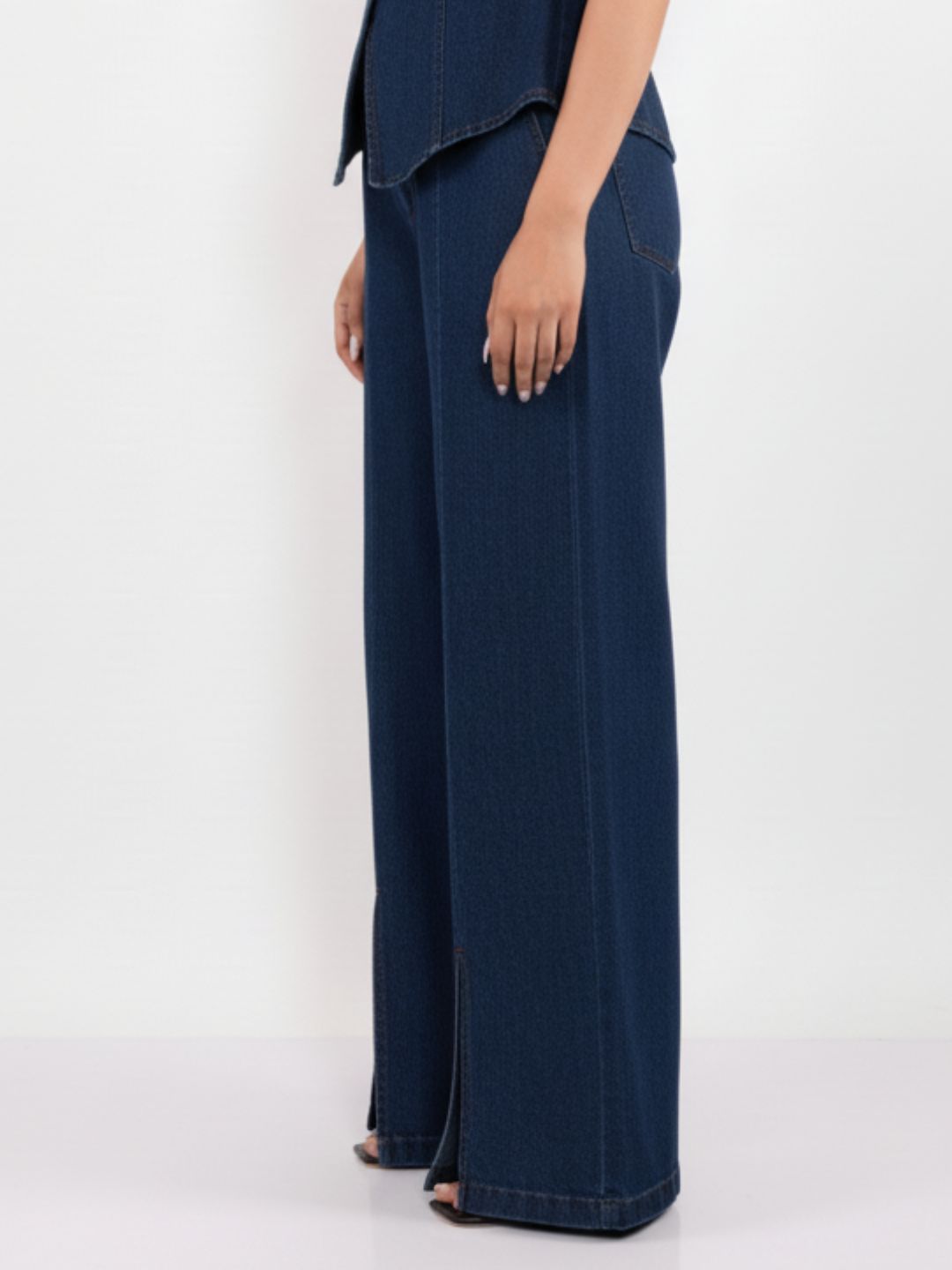 IS.U Dark Blue High-Wait Denim Slit Pants