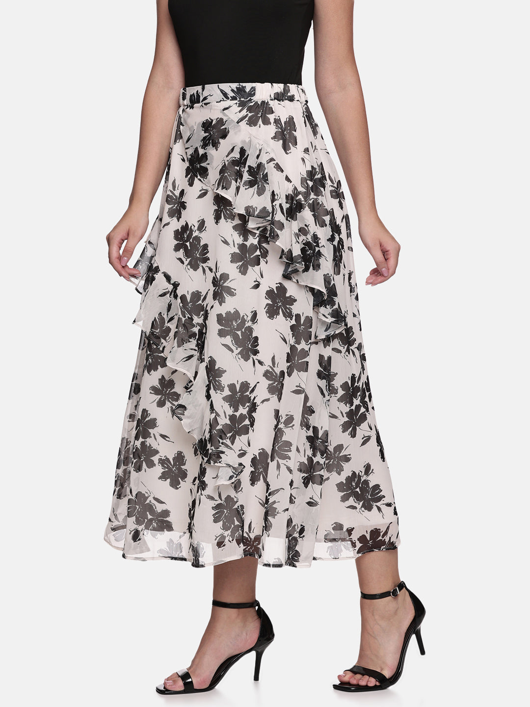 IS.U Floral Off-White Skirt