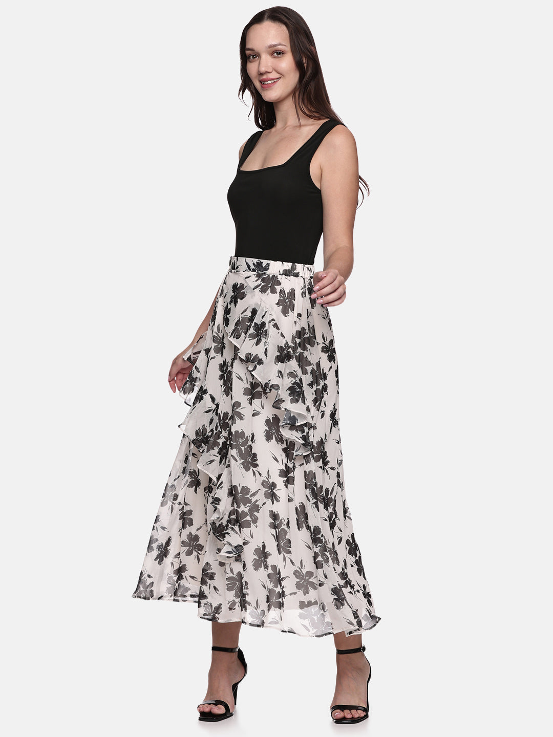 IS.U Floral Off-White Skirt