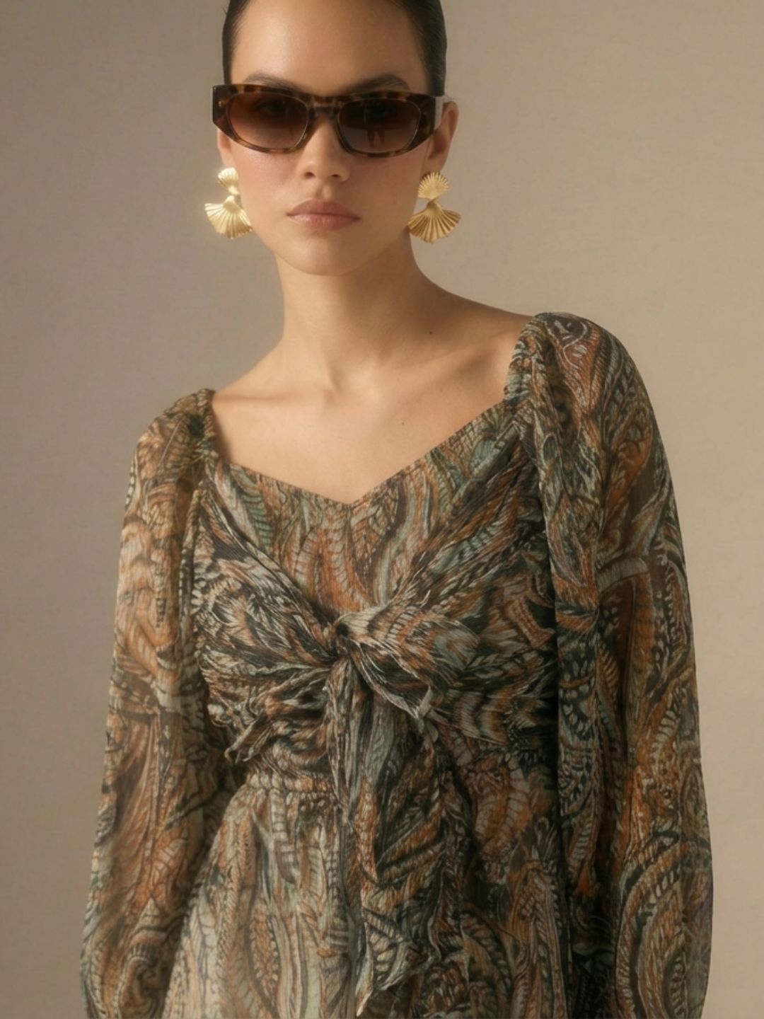 IS.U Multicolor Front Tie-Knot Peplum Top