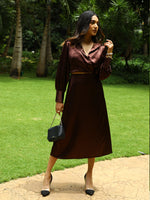 Load image into Gallery viewer, IS.U Brown Satin Collar Shirt
